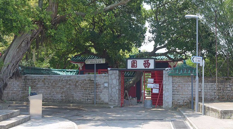 正门口.jpg